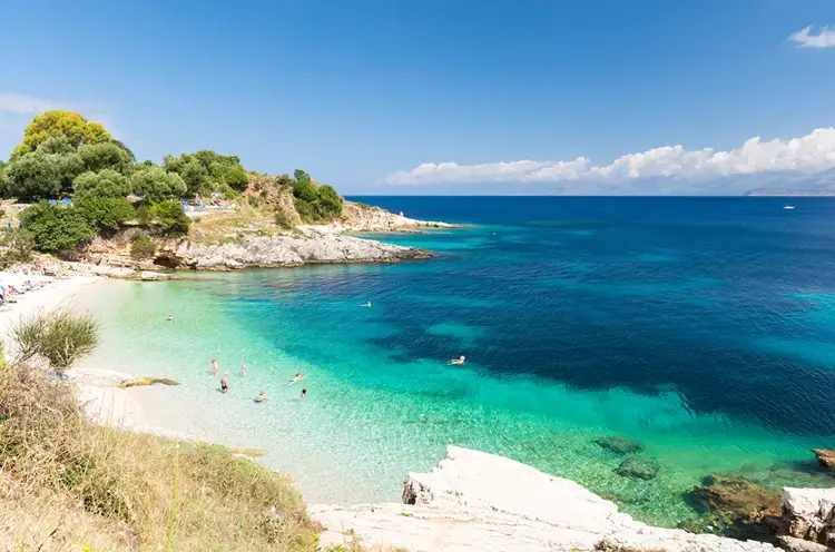 Cosa vedere a Kassiopi 1 spiaggia kassiopi corfu grecia