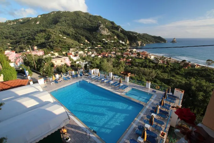Spiaggia di Agios Gordios 4 Lido Sofia Holidays Agios Gordios Corfu