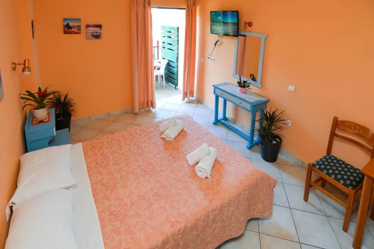 Villaggio di Benitses 3 Panos Apartments corfu grecia