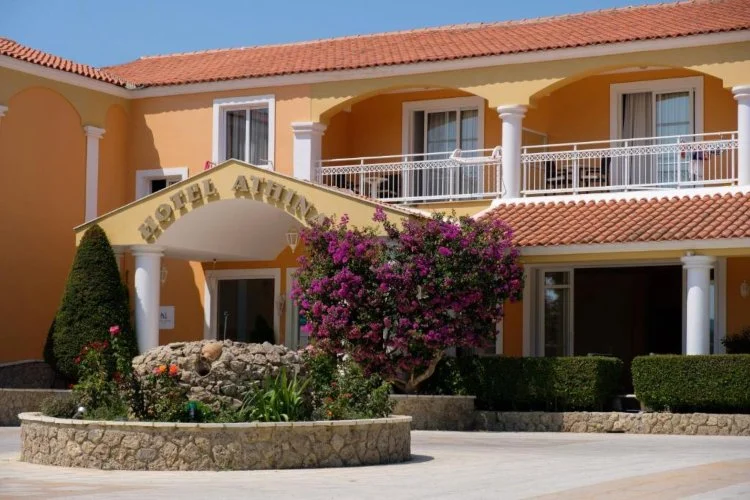 Spiaggia di Agios Stefanos 2 hotel athina corfu