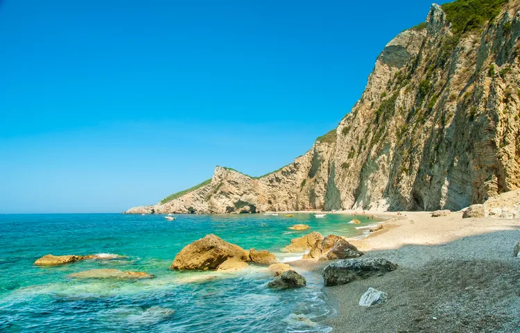 Le migliori spiagge di Corfù 13 spiaggia di liapades corfu