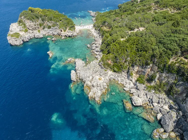 Le migliori spiagge di Corfù 15 spiaggia limni corfu grecia